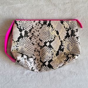 Snake print cosmetic pouch wrislet